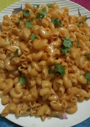 स्पाइसी क्रीमी मैकरोनी (Spicy creamy macaroni recipe in hindi) रेसिपी मुख्य फोटो