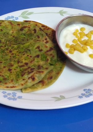 A picture of Matar paratha(stuffed green peas paratha).
