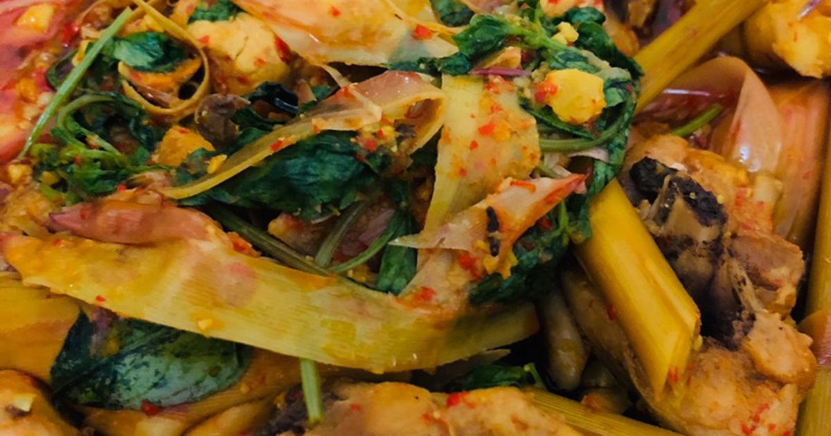 Ayam Kampung Woku Belanga ala masakan karo