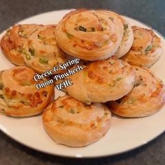 A picture of 🍕Cheese Spring Onion Pinwheel🍕.