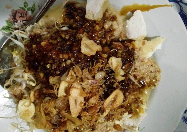 Tahu Lontong