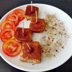 A picture of Cheese Tomato Sandwich Bites.