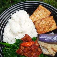 A picture of Selada Air Sambal Cumi.