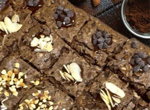 Foto di Tortino Cocco e Ricotta con Ganache al Latte di Cocco e Cioccolato