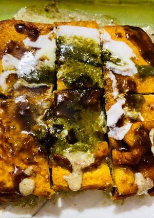 A picture of Bread pakora Chaat.