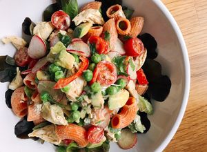 Hình của món Salad Nui Trộn Ức Gà Xé, Rau Củ & Sữa Chua Healthy.