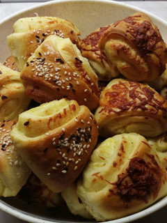 Bögrés vajdasági vajas tekercs recept fotója