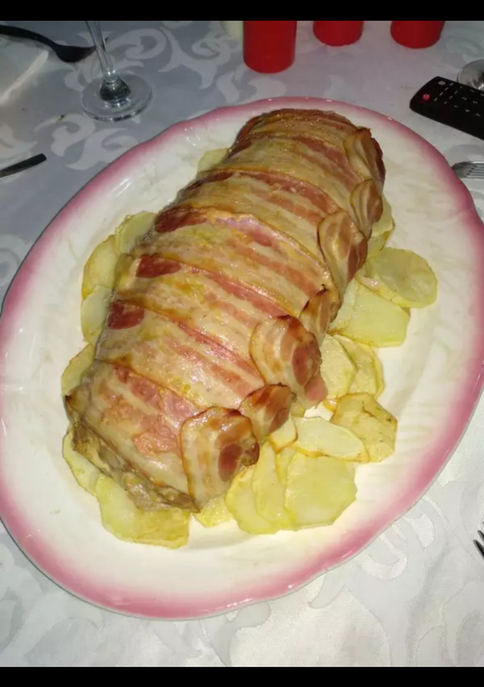 Una foto de Rollo de carne picada relleno al gusto