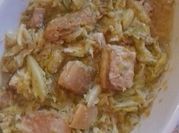 Una foto di verza con carne