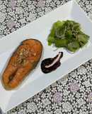 SP.0932 - Cá Hồi Áp Chảo Sốt Dâu Tằm & Salad Giấm Mè