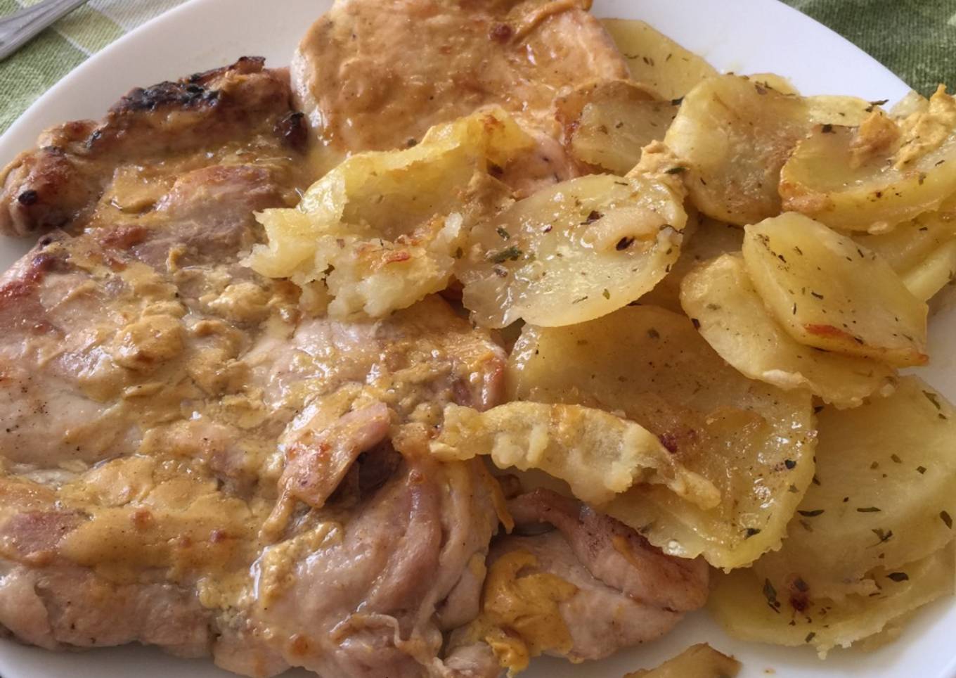 Pollo al horno con miel y mostaza