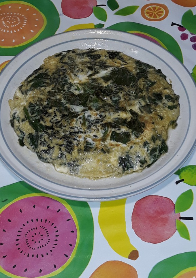 Una foto de Tortilla de espinacas con algas wakame