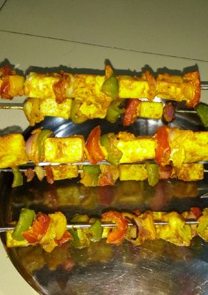 A picture of Restaurant style baked paneer tikka.