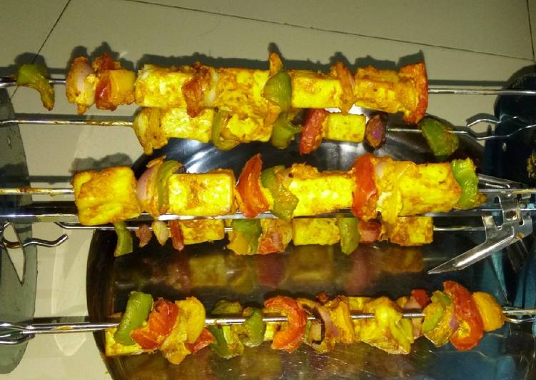 Restaurant style baked paneer tikka