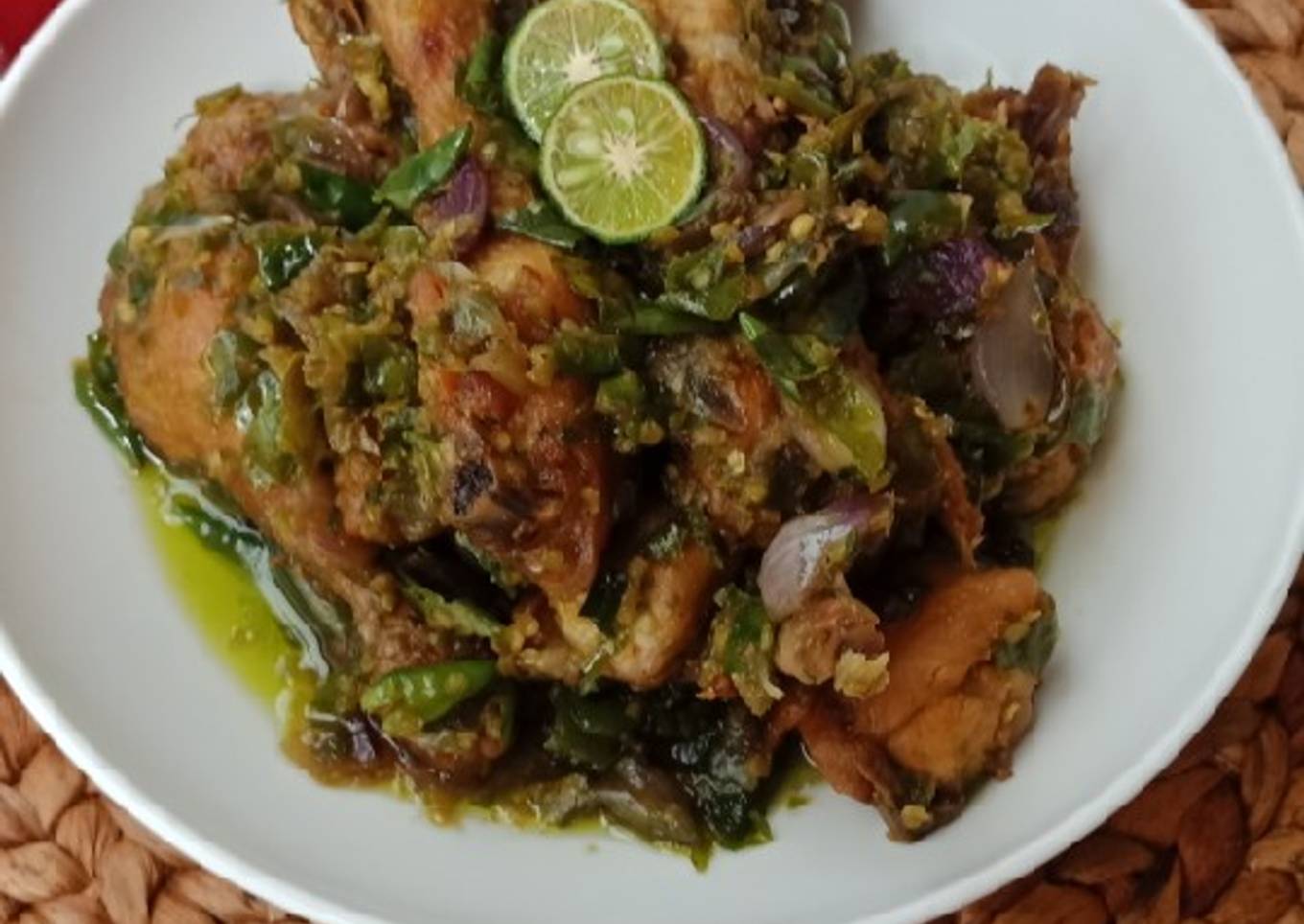 Ayam pedas daun jeruk