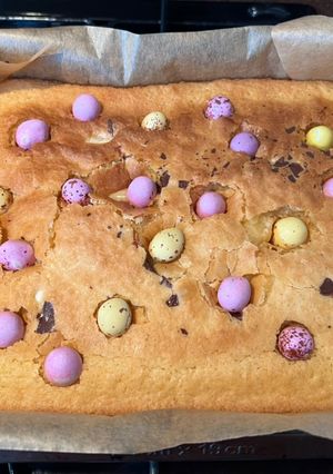 A picture of Easter GF blondies.