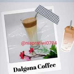 Dalgona Coffee tanpa capek রেসিপির প্রধান ছবি