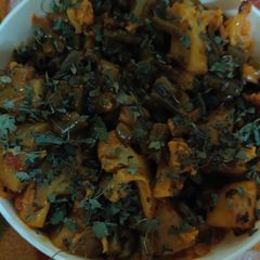 A picture of Spicy Gobhi, aloo and French beans.