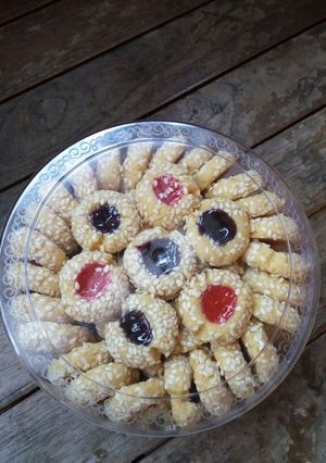 Foto resep Berry wijen thumbprint