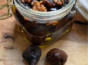 Une photo de figues sèches