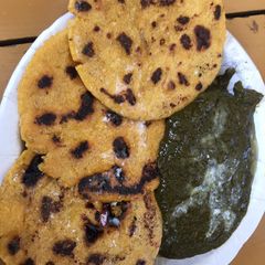 A picture of Makki ki roti.