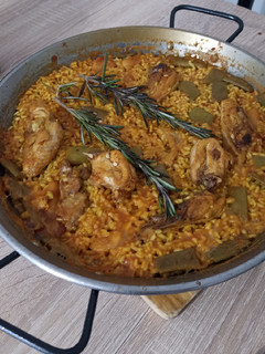 Una foto de Paella