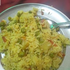 A picture of Matar pulao.