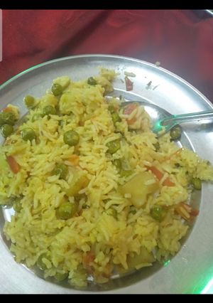 A picture of Matar pulao.