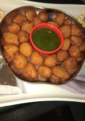 A picture of Sweet corn (bhutta) pakode.