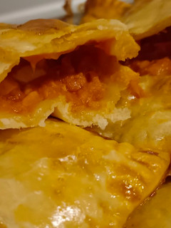 Una foto de Empanadillas de hojaldre rellenas