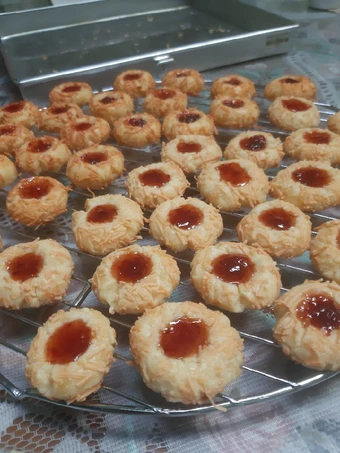 Easy Steps to Make Strawberry Thumbprint Cookies the Delicious Tasty