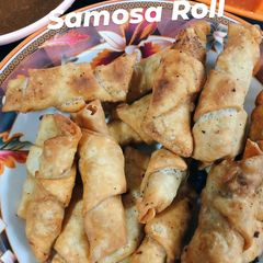 A picture of Samosa roll.