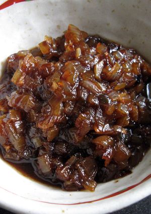 A picture of Caramelised Onion Sauce.