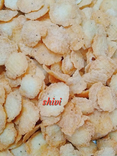 A picture of Mathri.