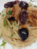 Spaghetti aglio olio e frutta secca