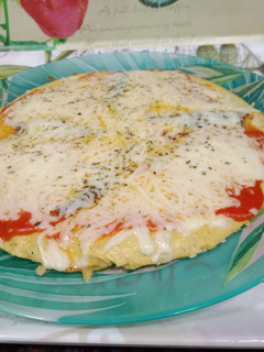 Una foto de Pizza con base de atún