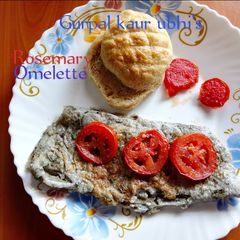 A picture of Rosemary omelette🍷🌻🥚🌿.