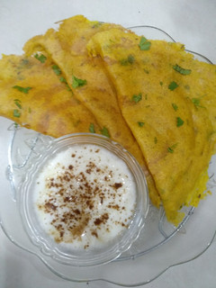 મગ ની દાળ ના ચીલા (Moongdal Chila Recipe in Gujarati) રેસીપી મુખ્ય ફોટો