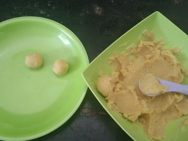 Langkah Mudah untuk Membuat Resep Isian onde onde kacang ijo kupas yang  Bikin Ketagihan Anti Ribet, Bisa Manjain Lidah