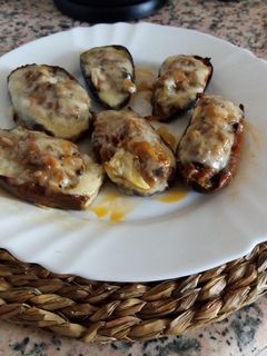 Una foto de Berenjenas rellenas de ternera y champiñón