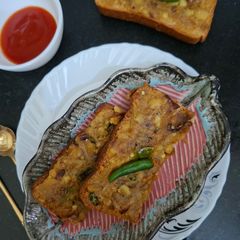 Masala Aloo Bread Toast In10 Minutes/ Open Bread Toast With Spicy Mash Potato for Monsoon A picture of Masala Aloo Bread Toast In10 Minutes/ Open Bread Toast With Spicy Mash Potato for Monsoon.
