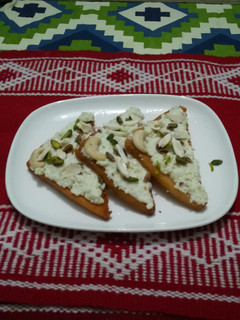शाही टुकडा (Shahi tukda recipe in Hindi) रेसिपी मुख्य फोटो
