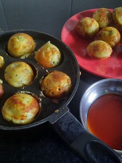 तांदूळ व मिश्र डाळीचे आप्पे (Tandul Mix Daliche Appe Recipe In Marathi) रेसिपी चे मुख्य फोटो