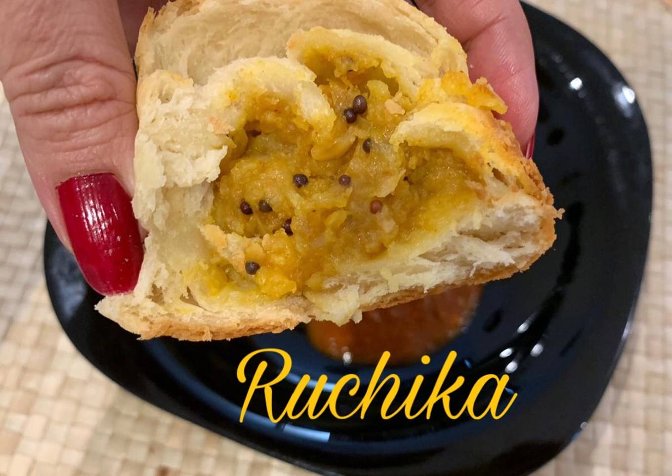 Baked wada paav