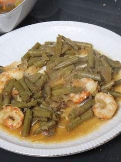 Una foto de Judías verdes con gambas peladas