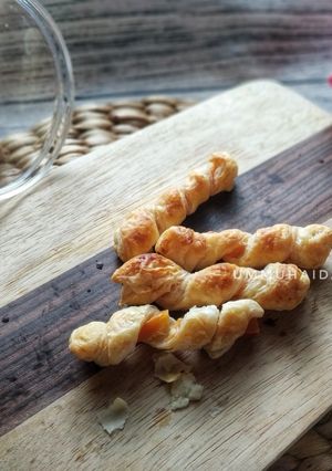 Foto resep Bolen lilit keju 3 bahan