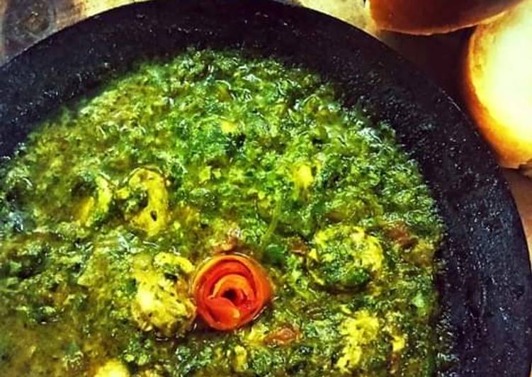 Simple Way to Prepare Homemade Tawa chicken Hara Masala