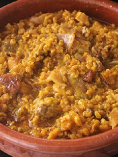 Una foto de Espelta con sobras de pollo