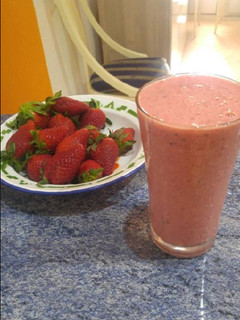 Una foto de Batido de fresas🍓🍓 sin lactosa