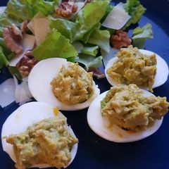 A picture of Avocado eggs.